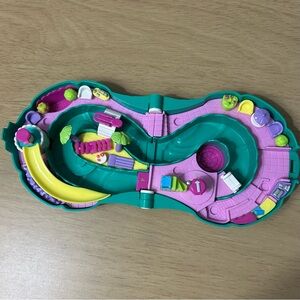 1995 Splash n Slide Water Park Polly Pocket Compact